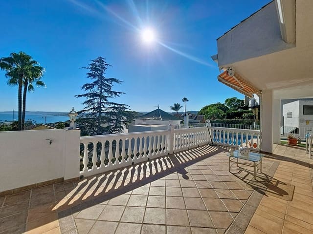 3 bedroom Villa for sale in Seghers, Estepona with pool garage - € 1,050,000 (Ref: 10103526)