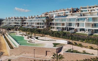 Apartamento de 2 habitaciones en La Alcaidesa en venta con piscina garaje - 525.000 € (Ref: 10108785)
