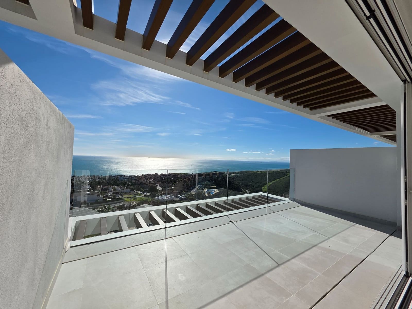 Apartamento de 2 habitaciones en La Alcaidesa en venta con piscina garaje - 525.000 € (Ref: 10108785)