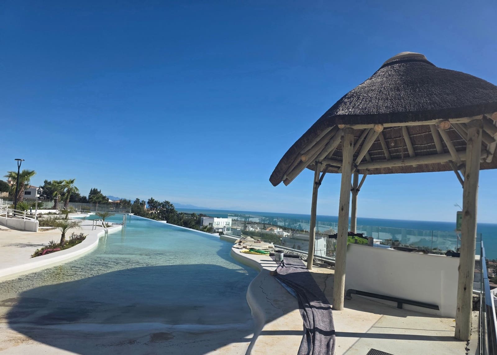 Apartamento de 2 habitaciones en La Alcaidesa en venta con piscina garaje - 525.000 € (Ref: 10108785)