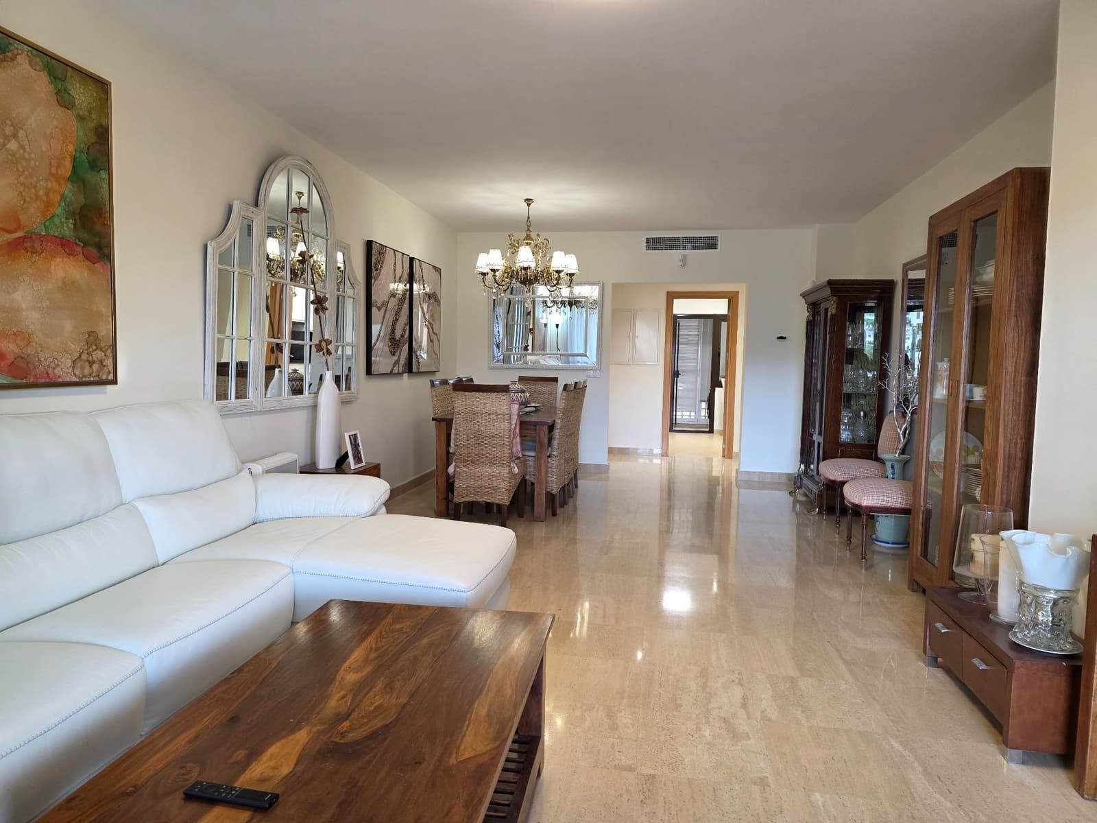 3 bedroom Apartment for sale in Estepona with pool garage - € 495,000 (Ref: 10108786)