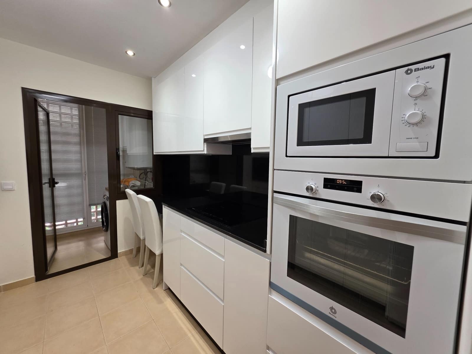 3 bedroom Apartment for sale in Estepona with pool garage - € 495,000 (Ref: 10108786)