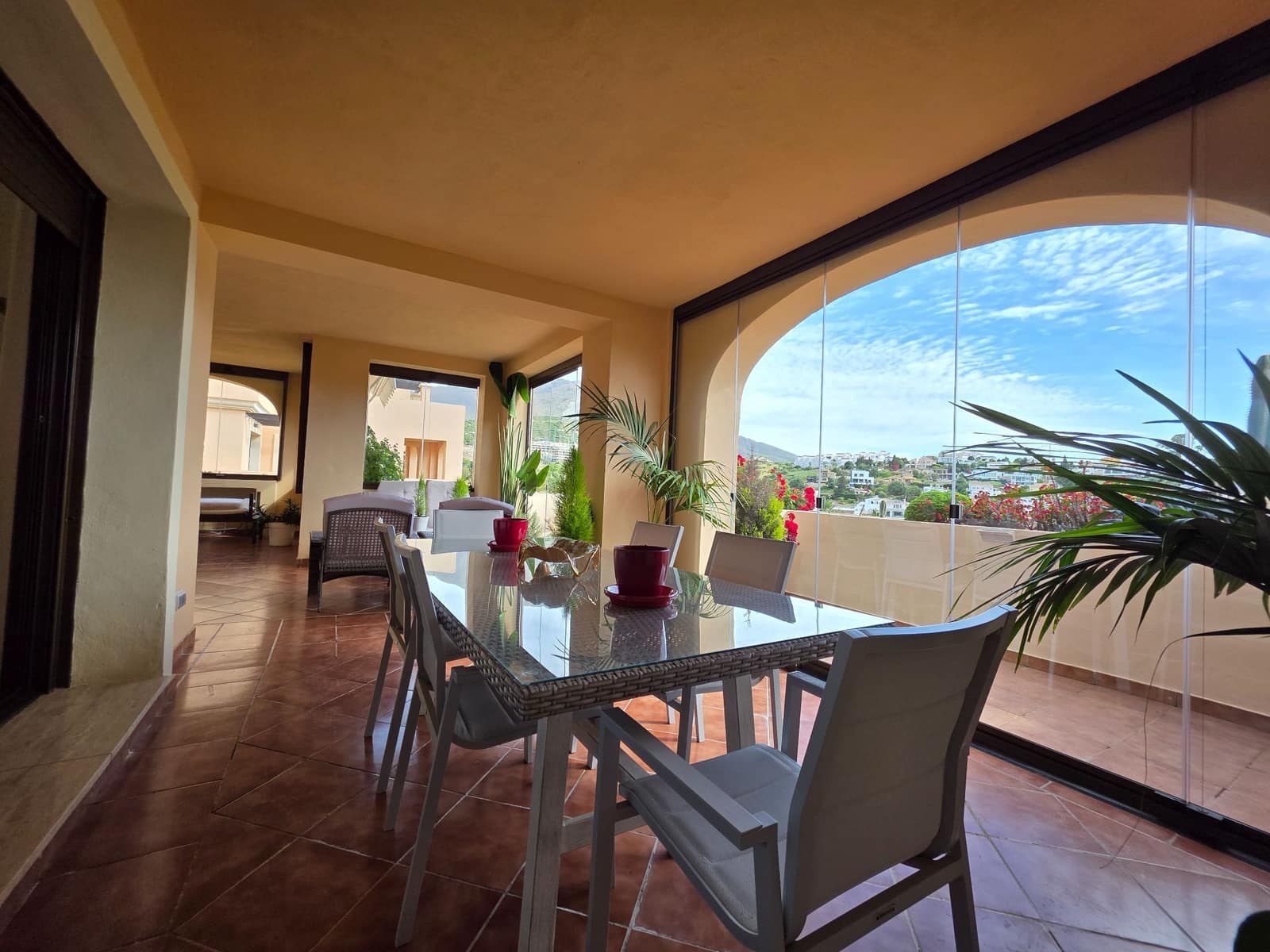 3 bedroom Apartment for sale in Estepona with pool garage - € 495,000 (Ref: 10108786)