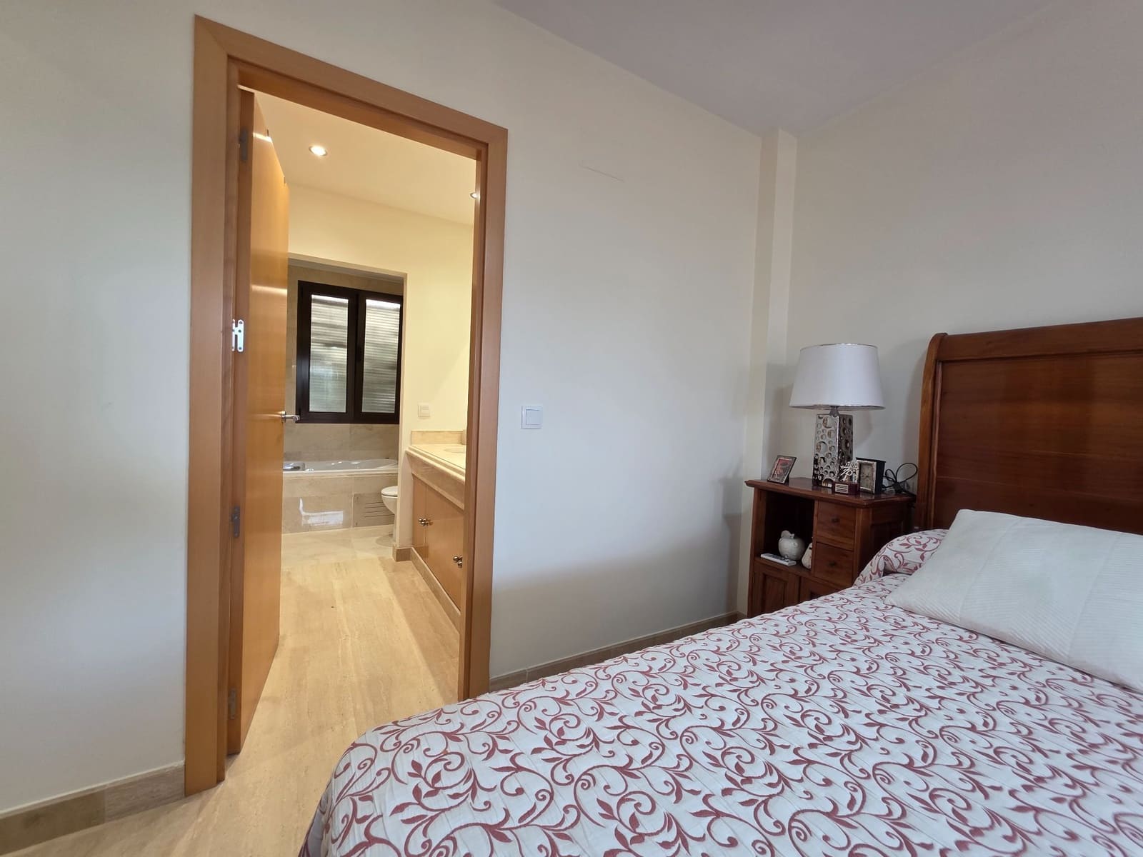 3 bedroom Apartment for sale in Estepona with pool garage - € 495,000 (Ref: 10108786)