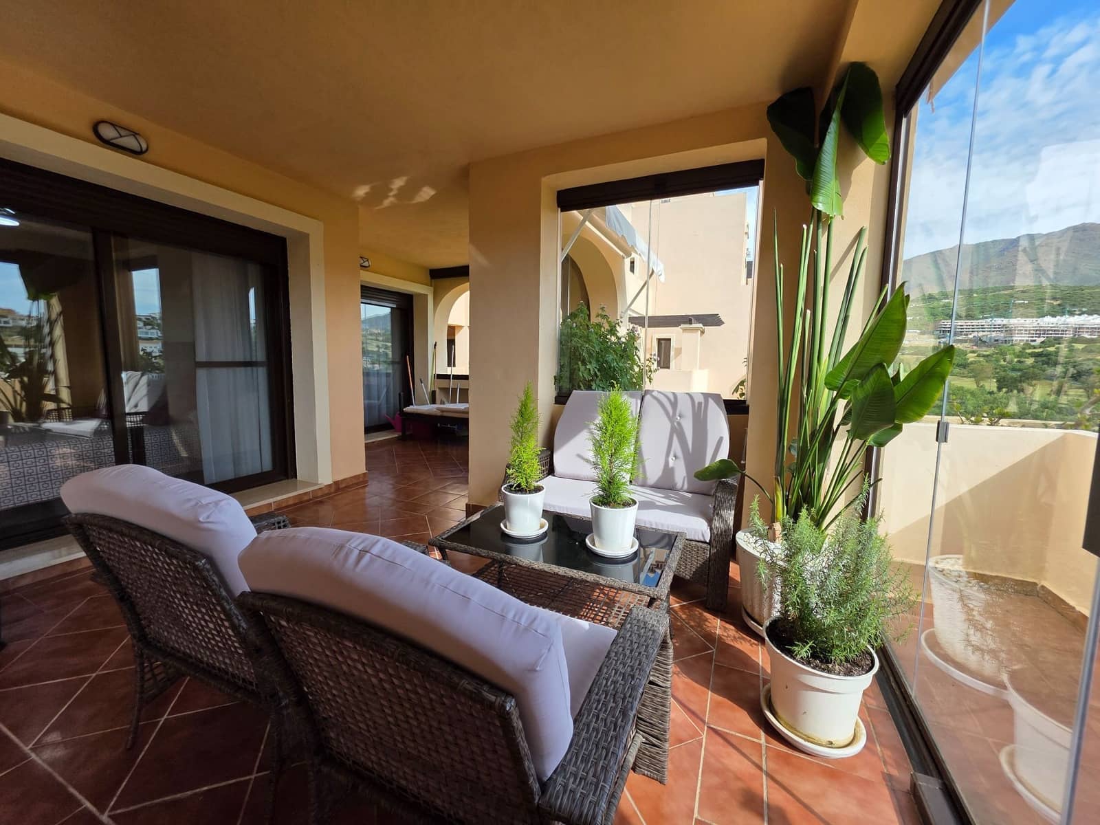 3 bedroom Apartment for sale in Estepona with pool garage - € 495,000 (Ref: 10108786)