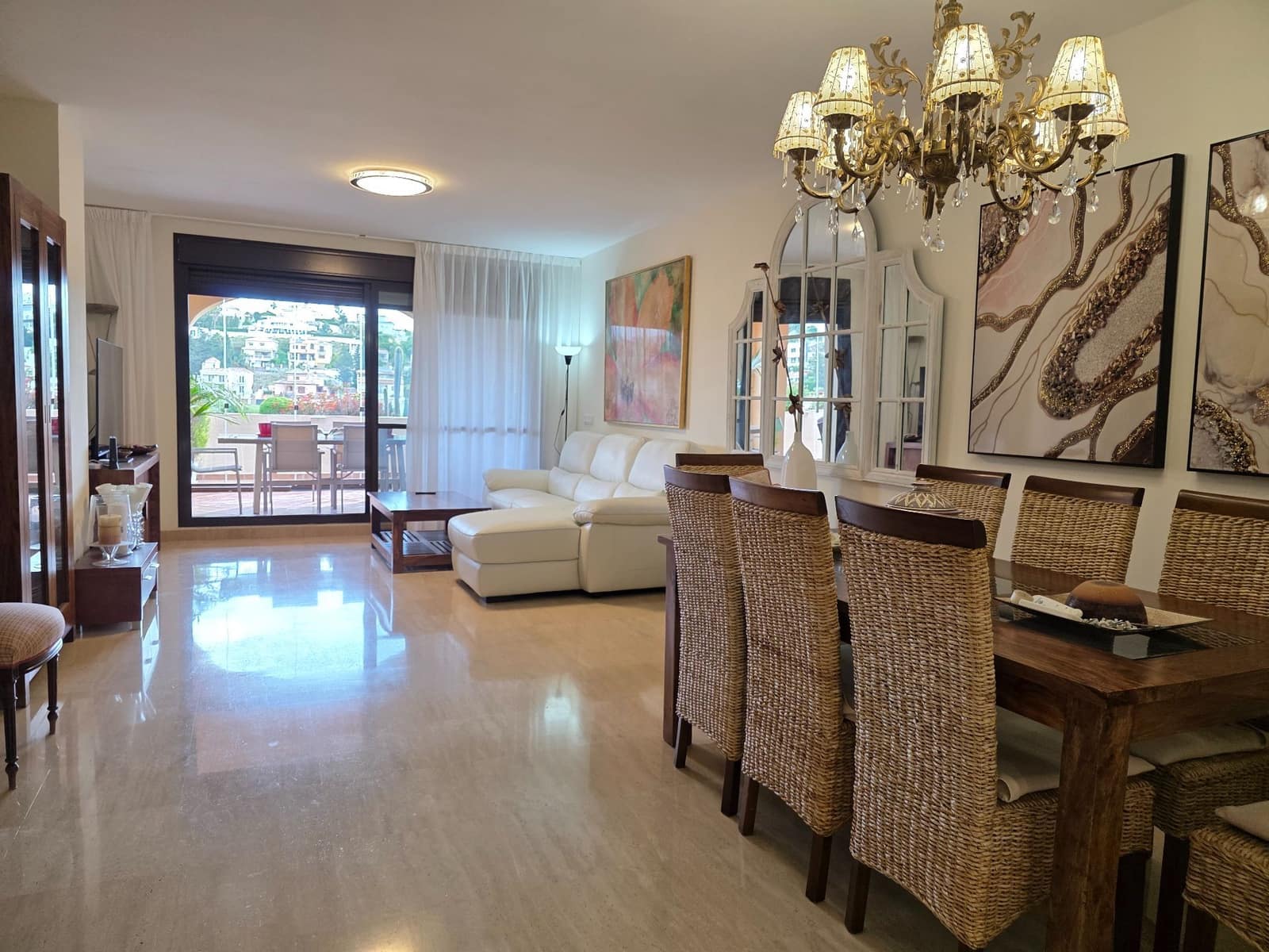 3 bedroom Apartment for sale in Estepona with pool garage - € 495,000 (Ref: 10108786)