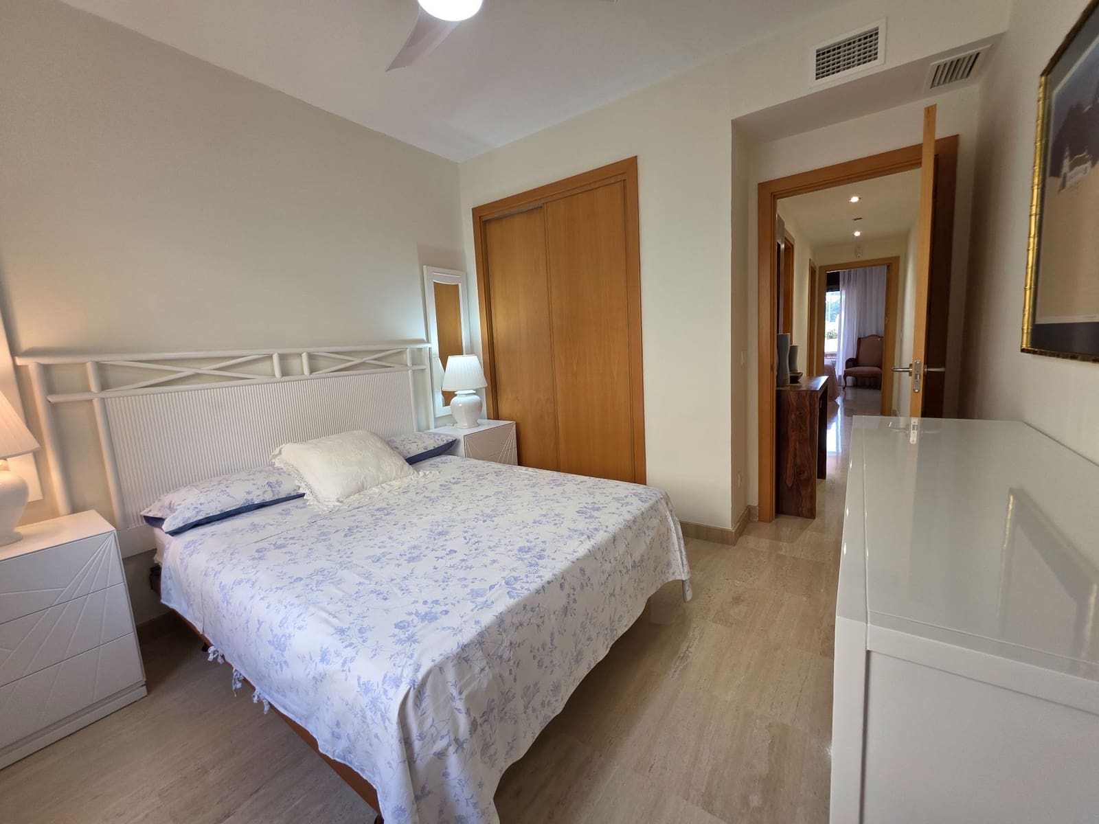 3 bedroom Apartment for sale in Estepona with pool garage - € 495,000 (Ref: 10108786)