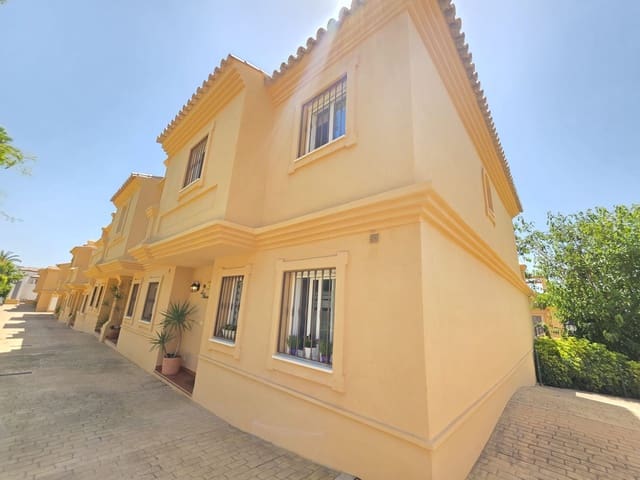 3 sovrum Semi-fristående Villa till salu i Buenas Noches, Estepona med pool garage - 590 000 € (Ref: 10108787)