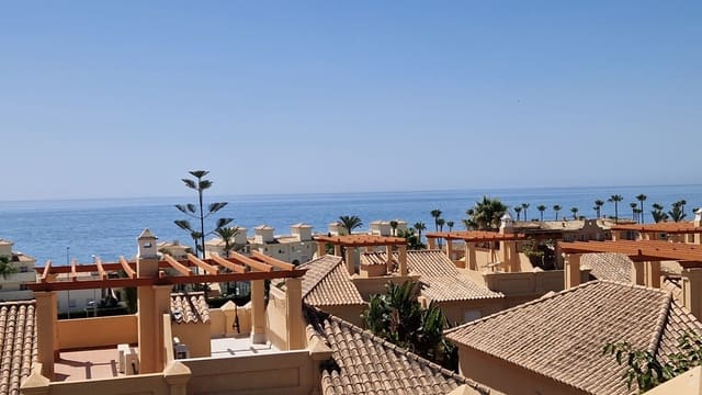3 sovrum Semi-fristående Villa till salu i Buenas Noches, Estepona med pool garage - 590 000 € (Ref: 10108787)
