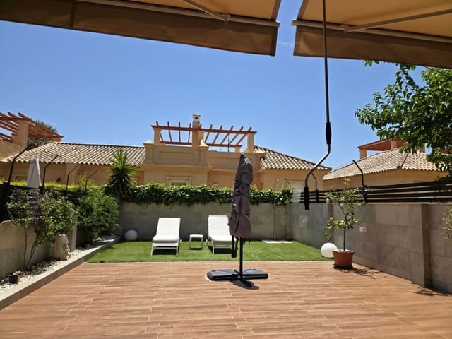 3 sovrum Semi-fristående Villa till salu i Buenas Noches, Estepona med pool garage - 590 000 € (Ref: 10108787)