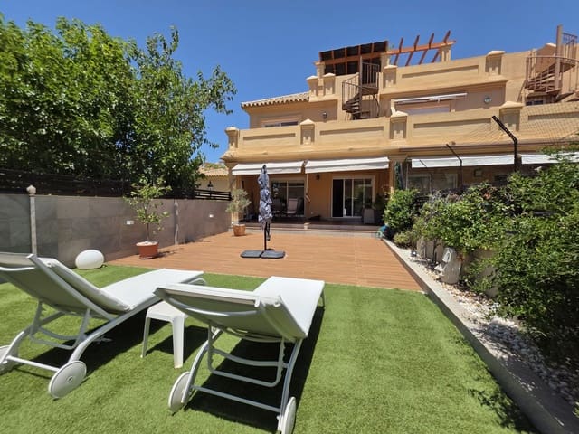 3 sovrum Semi-fristående Villa till salu i Buenas Noches, Estepona med pool garage - 590 000 € (Ref: 10108787)