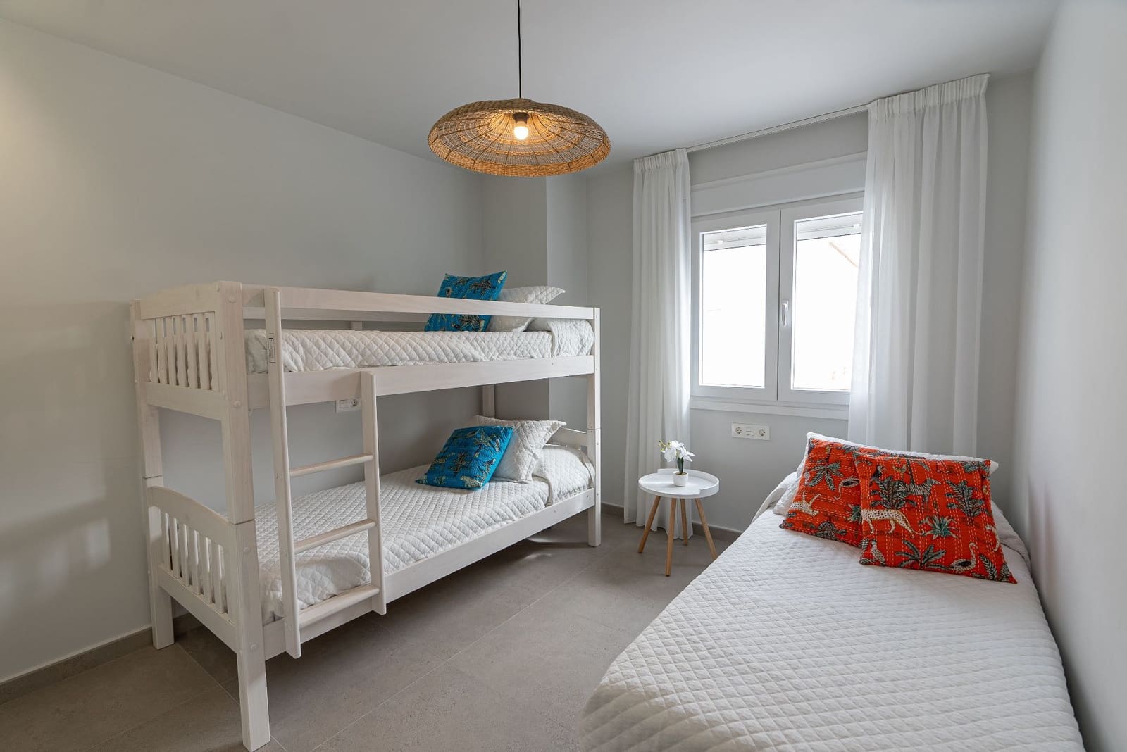 3 Zimmer Doppelhaus zu vermieten in Casares mit Pool - 3.000 € (Ref: 10108791)