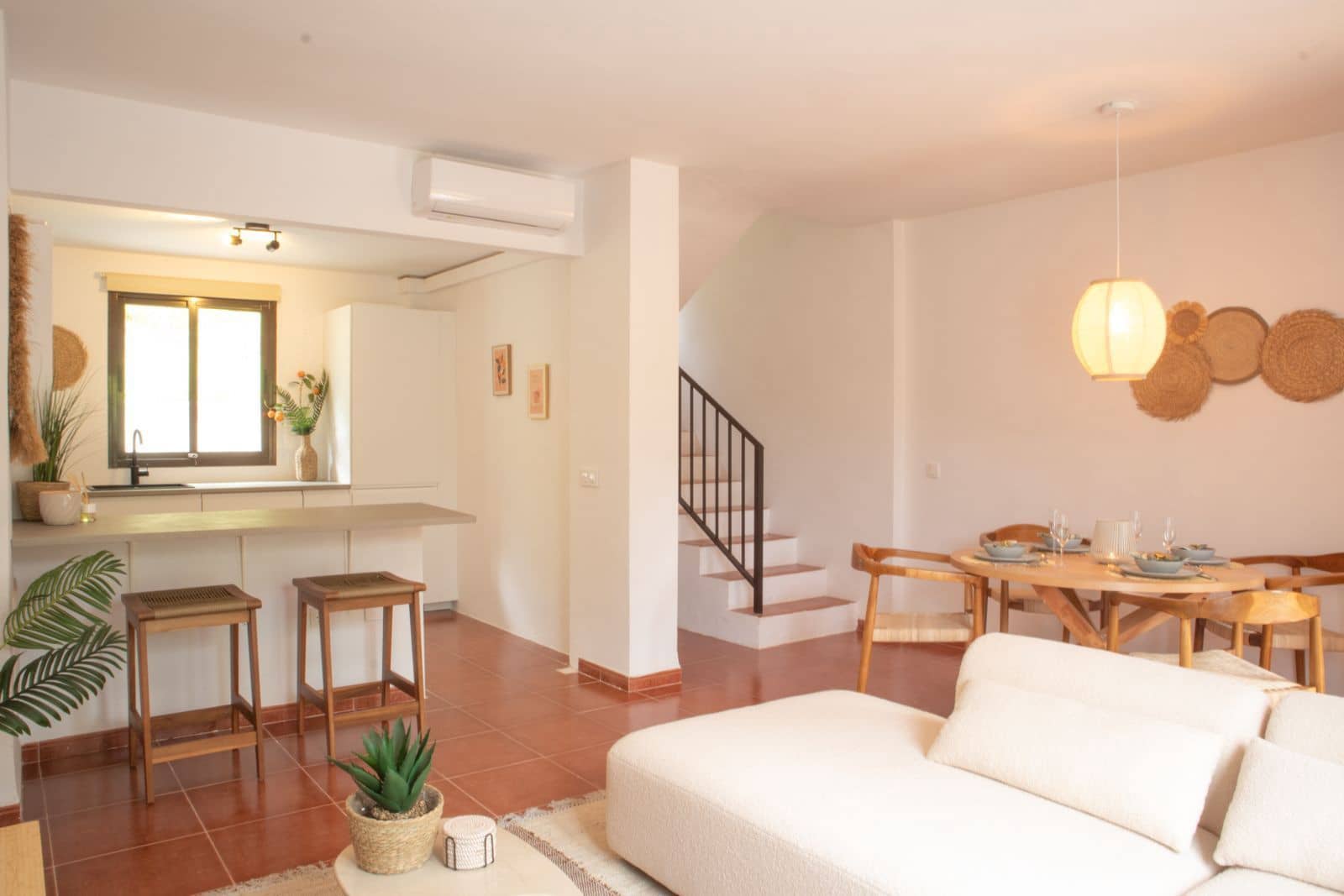 3 sypialnia Dom blizniak na sprzedaż w Casares z basenem garażem - 309 000 € (Ref: 10108792)