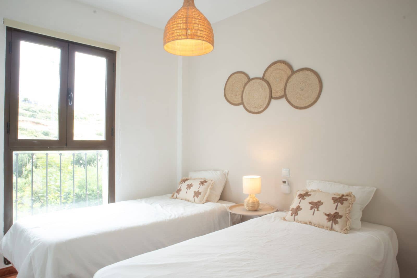 3 sypialnia Dom blizniak na sprzedaż w Casares z basenem garażem - 309 000 € (Ref: 10108792)