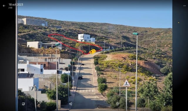 Grunde uden byggetilladelser til salg i Santa Margarita, La Línea de la Concepción - € 185.000 (Ref: 10108793)