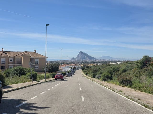 Grunde uden byggetilladelser til salg i Santa Margarita, La Línea de la Concepción - € 185.000 (Ref: 10108793)