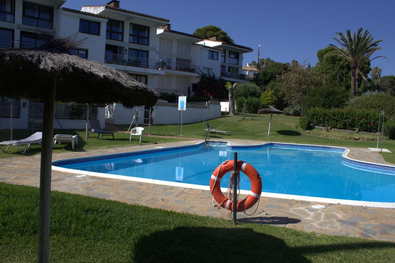 Ático de 4 habitaciones en Bahía Dorada en venta con piscina garaje - 439.000 € (Ref: 10118742)