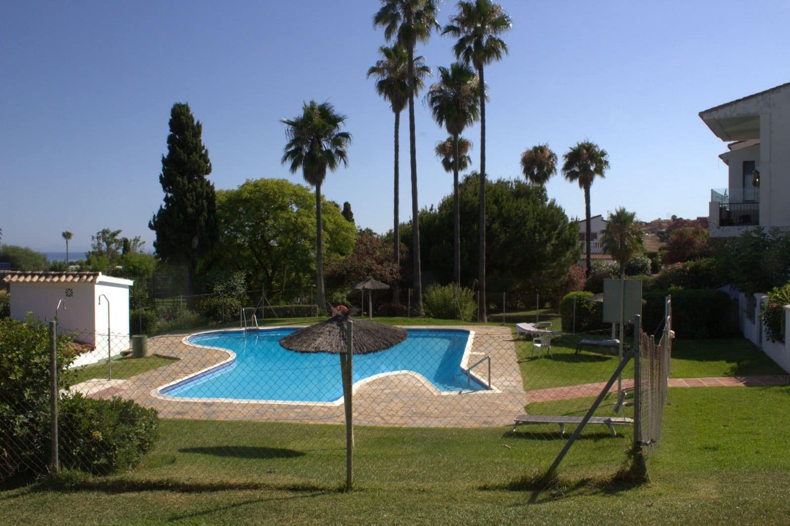 Ático de 4 habitaciones en Bahía Dorada en venta con piscina garaje - 439.000 € (Ref: 10118742)