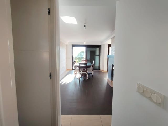Ático de 4 habitaciones en Bahía Dorada, Estepona en venta con piscina garaje - 439.000 € (Ref: 10118742)