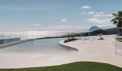 3 soveværelse Byhus til salg i La Alcaidesa med swimmingpool garage - € 650.000 (Ref: 10153303)