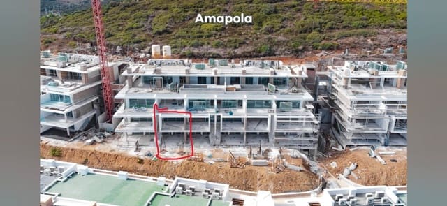 3 soveværelse Byhus til salg i La Alcaidesa med swimmingpool garage - € 650.000 (Ref: 10153303)