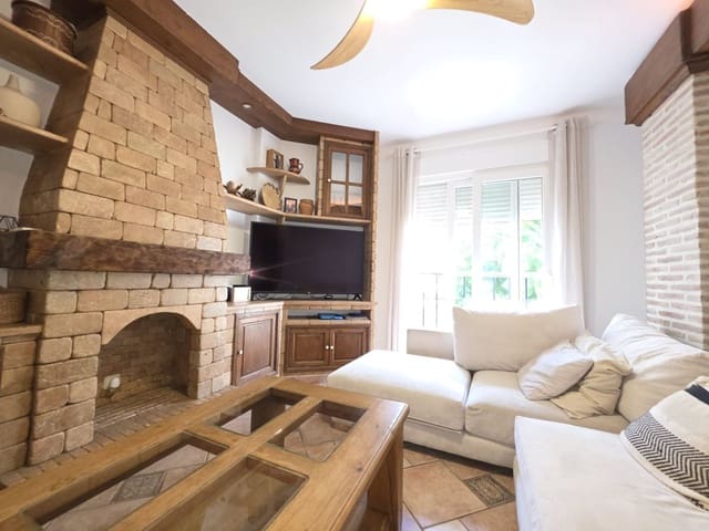3 slaapkamer Flat te koop in Huerta Nueva, Estepona met zwembad garage - € 389.000 (Ref: 10157219)