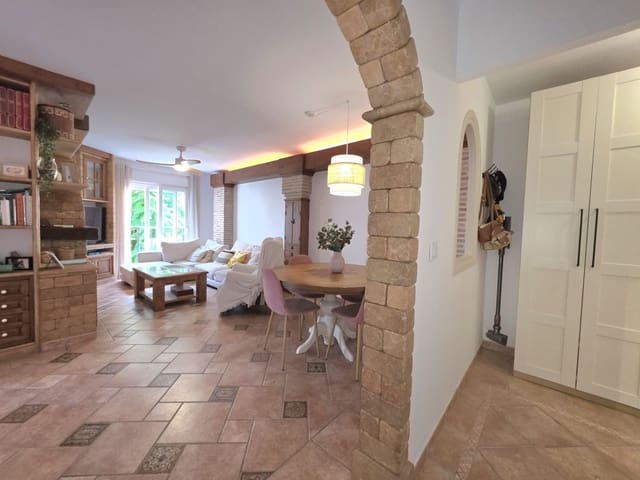 3 slaapkamer Flat te koop in Huerta Nueva, Estepona met zwembad garage - € 389.000 (Ref: 10157219)