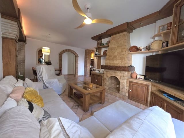 3 slaapkamer Flat te koop in Huerta Nueva, Estepona met zwembad garage - € 389.000 (Ref: 10157219)