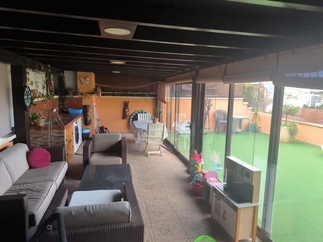 4 slaapkamer Penthouse te koop in Centro, Estepona met garage - € 610.000 (Ref: 10182483)