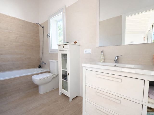 Chalet de 4 habitaciones en Sa Rapita / La Rapita, Campos en venta con piscina - 1.425.000 € (Ref: 10072698)