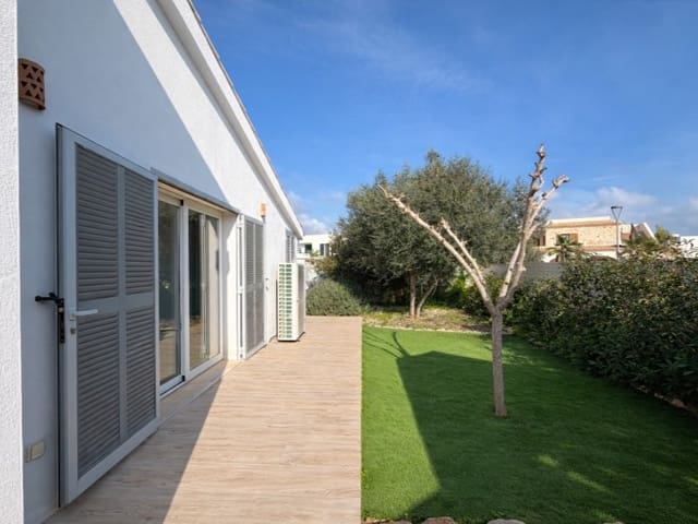 Chalet de 4 habitaciones en Sa Rapita / La Rapita, Campos en venta con piscina - 1.425.000 € (Ref: 10072698)