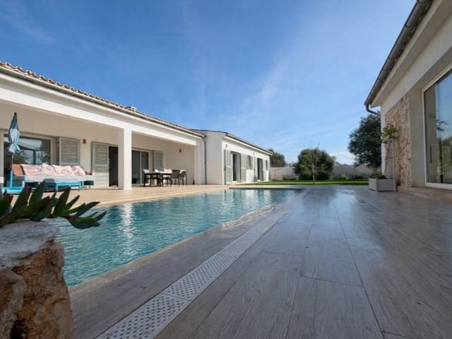 Chalet de 4 habitaciones en Sa Rapita / La Rapita, Campos en venta con piscina - 1.425.000 € (Ref: 10072698)