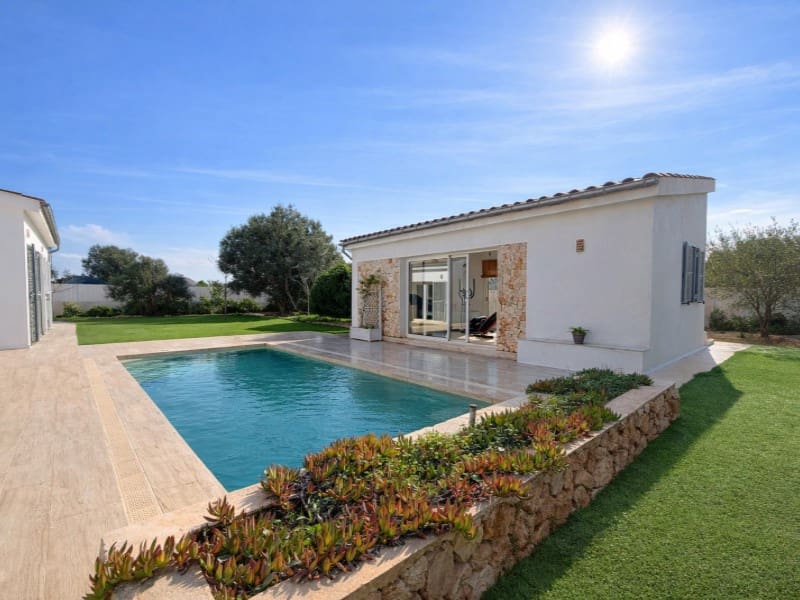 Chalet de 4 habitaciones en Campos en venta con piscina - 1.425.000 € (Ref: 10072698)