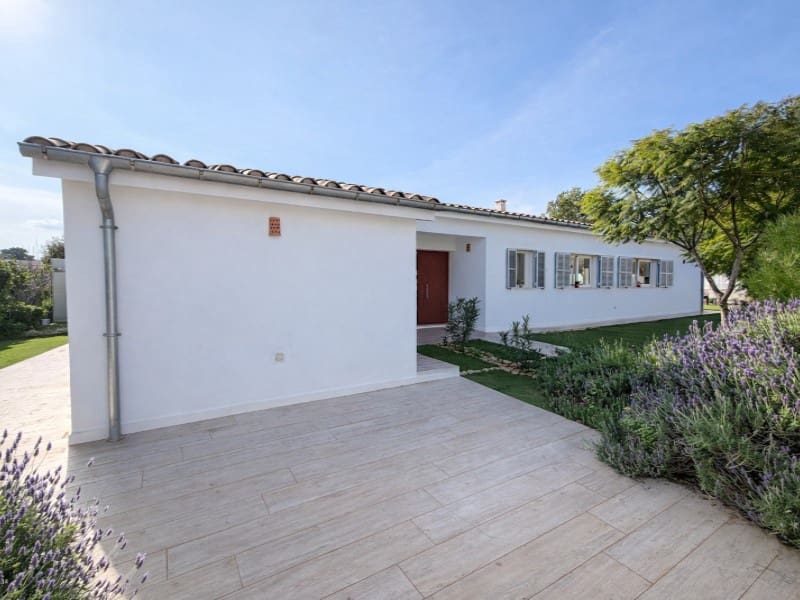 Chalet de 4 habitaciones en Campos en venta con piscina - 1.425.000 € (Ref: 10072698)