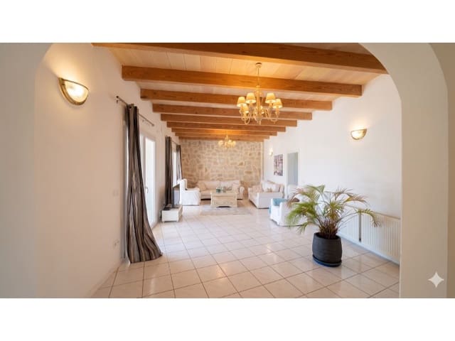 Chalet de 8 habitaciones en Llucmajor en venta con piscina - 1.650.000 € (Ref: 10072706)