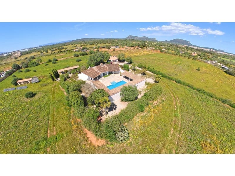 Chalet de 8 habitaciones en Llucmajor en venta con piscina - 1.650.000 € (Ref: 10072706)