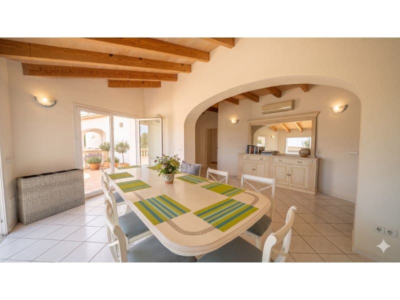 Chalet de 8 habitaciones en Llucmajor en venta con piscina - 1.650.000 € (Ref: 10072706)
