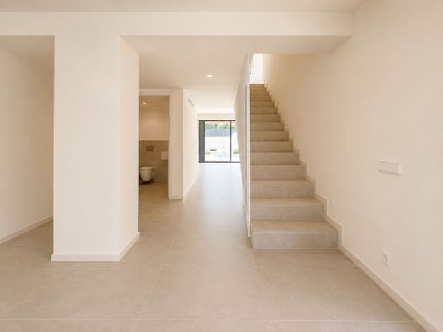 4 bedroom Villa for sale in Ses Salines with pool garage - € 2,300,000 (Ref: 10072707)