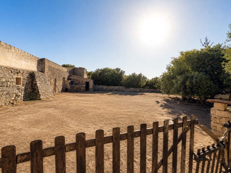 4 soverom Finca/Herregård til salgs i Ariany med garasje - € 1 980 000 (Ref: 10072712)