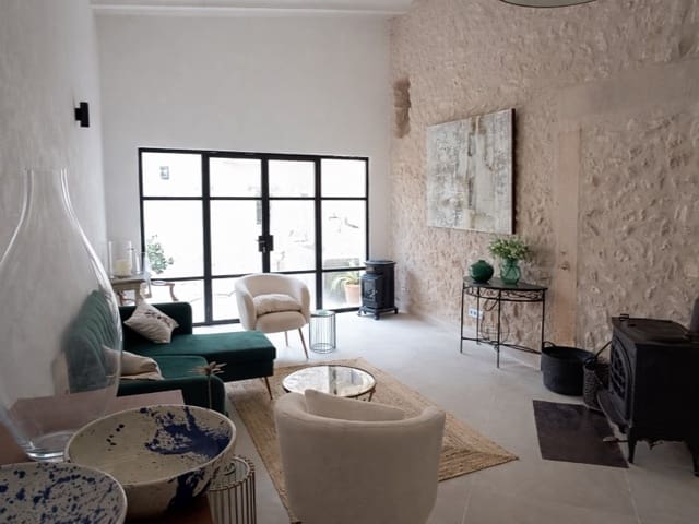 12 bedroom Villa for sale in Montuïri with pool garage - € 7,000,000 (Ref: 10072714)