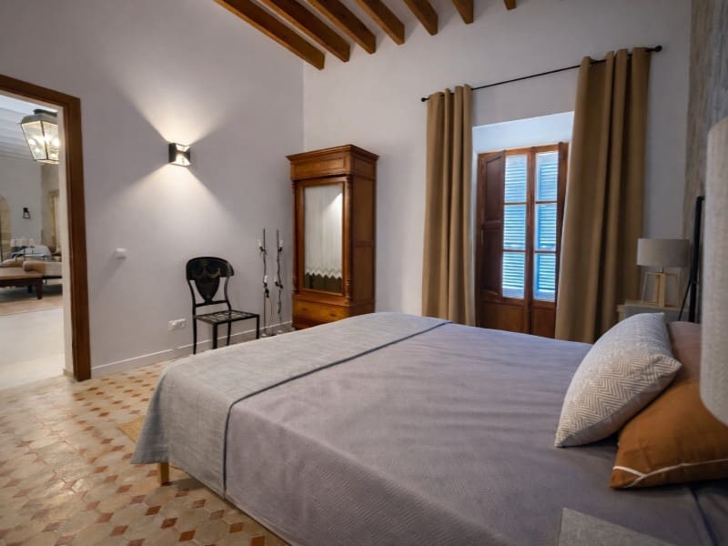 12 bedroom Villa for sale in Montuiri with pool garage - € 7,000,000 (Ref: 10072714)