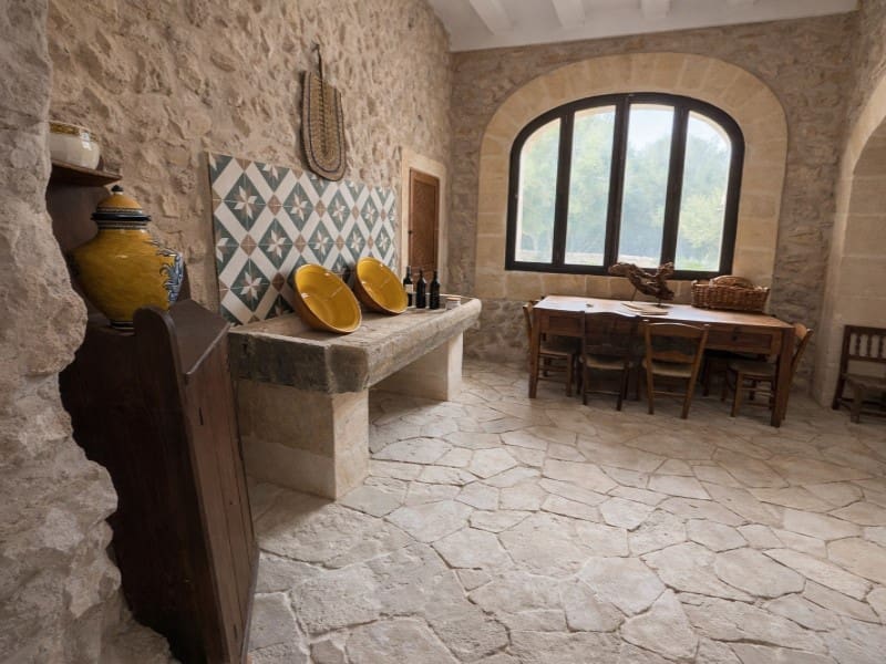 12 bedroom Villa for sale in Montuiri with pool garage - € 7,000,000 (Ref: 10072714)