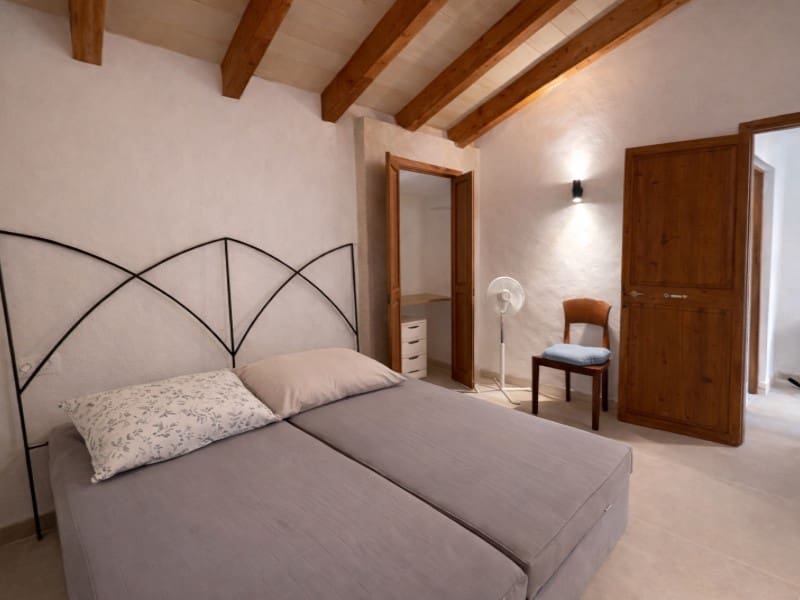 12 bedroom Villa for sale in Montuiri with pool garage - € 7,000,000 (Ref: 10072714)