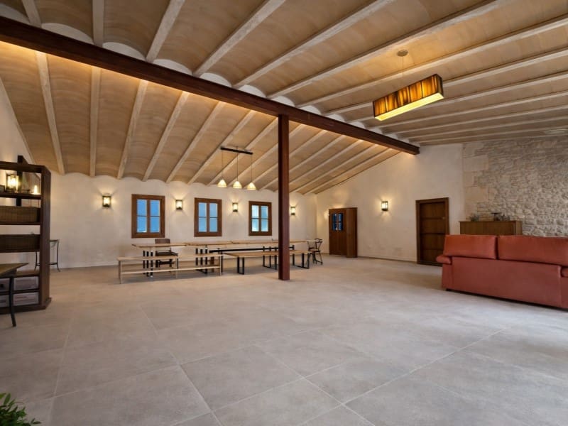 12 bedroom Villa for sale in Montuiri with pool garage - € 7,000,000 (Ref: 10072714)