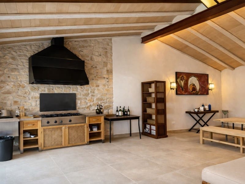 12 bedroom Villa for sale in Montuiri with pool garage - € 7,000,000 (Ref: 10072714)
