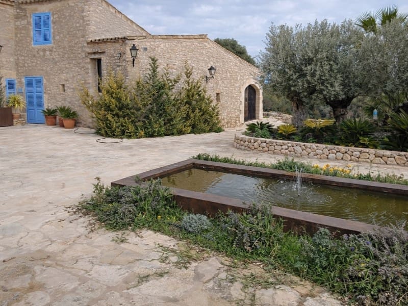 12 bedroom Villa for sale in Montuiri with pool garage - € 7,000,000 (Ref: 10072714)