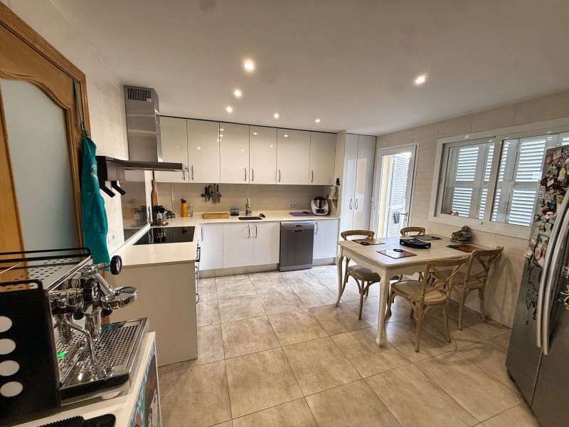 3 slaapkamer Huis te koop in Palma de Mallorca met garage - € 660.000 (Ref: 10072715)