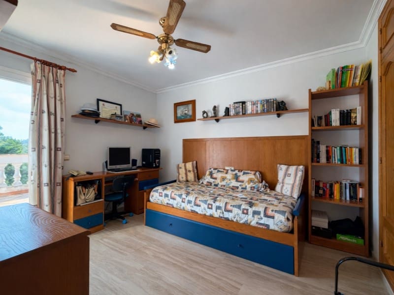 6 Zimmer Villa zu verkaufen in Santa Ponsa mit Pool Garage - 1.900.000 € (Ref: 10072718)