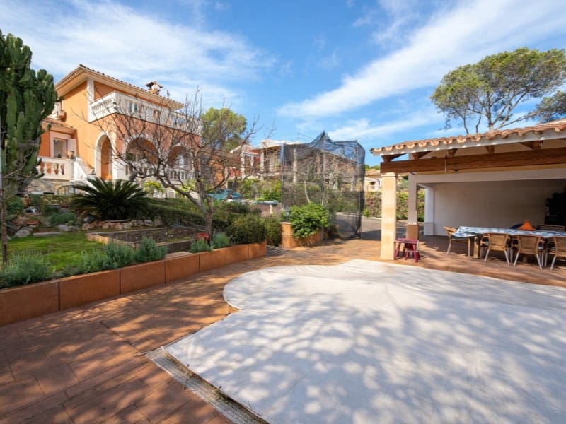 6 Zimmer Villa zu verkaufen in Santa Ponsa mit Pool Garage - 1.900.000 € (Ref: 10072718)