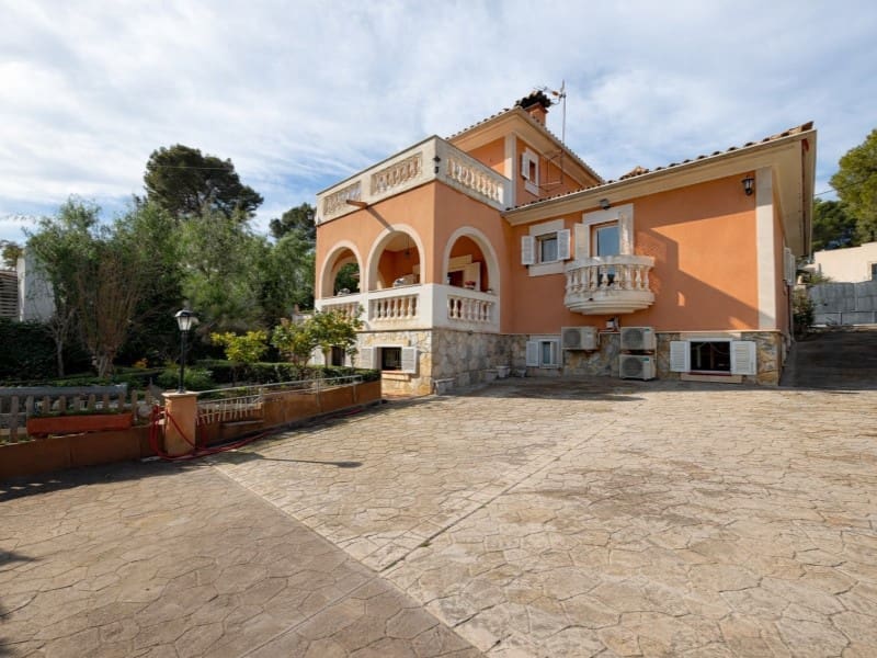 6 Zimmer Villa zu verkaufen in Santa Ponsa mit Pool Garage - 1.900.000 € (Ref: 10072718)